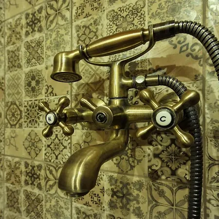 Giannitsa's House * Galaxídhion